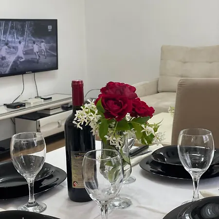 Hotel Nela Shkoder
