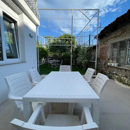 Nela Hotel Shkoder